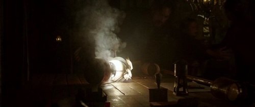 Затаившись (2015)