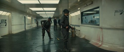 Бегущий по лезвию 2049 (2017) BDRip