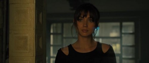 Бегущий по лезвию 2049 (2017) BDRip